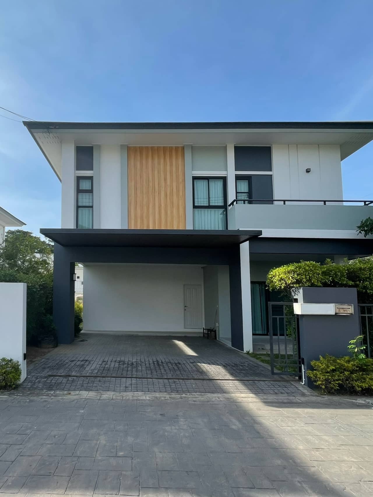 บ้านเดี่ยว T Space ร.8 – หลังใหญ่